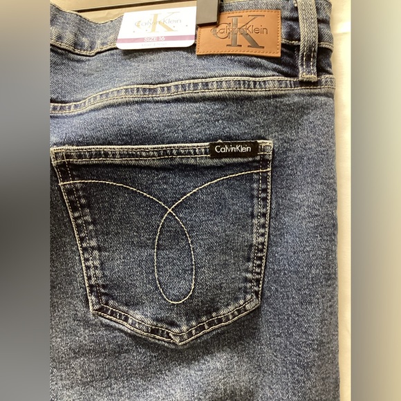 Calvin Klein Vintage Straight Denim Jeans - Picture 5 of 7